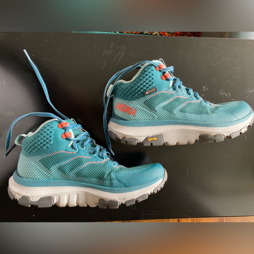 Women’s Hoka Toa GTX hiking boot